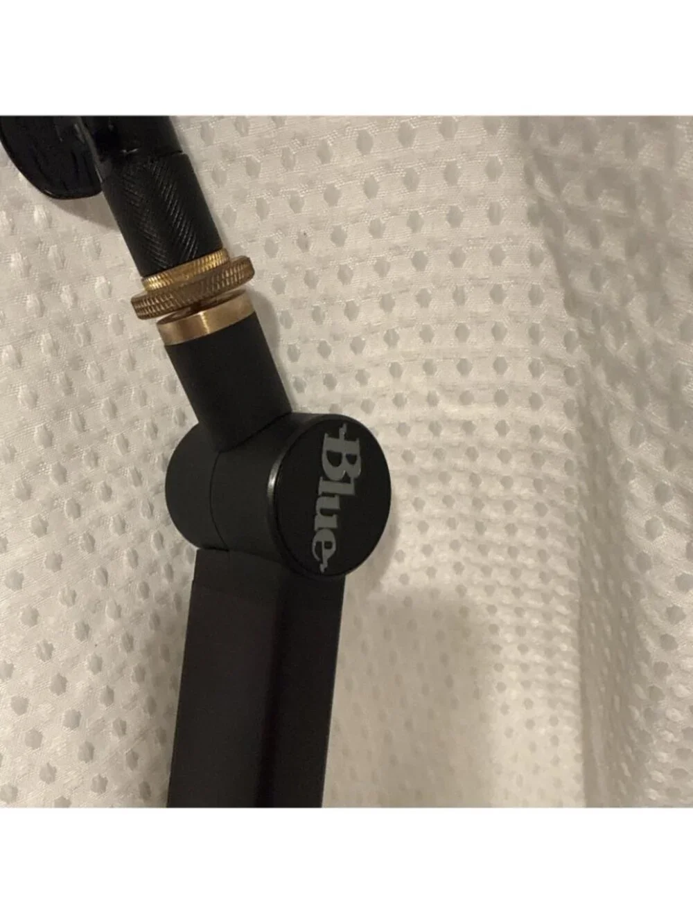 Blue Radius III Custom Shockmount for Yeti and Yeti Pro USB Microphones Boom Arm